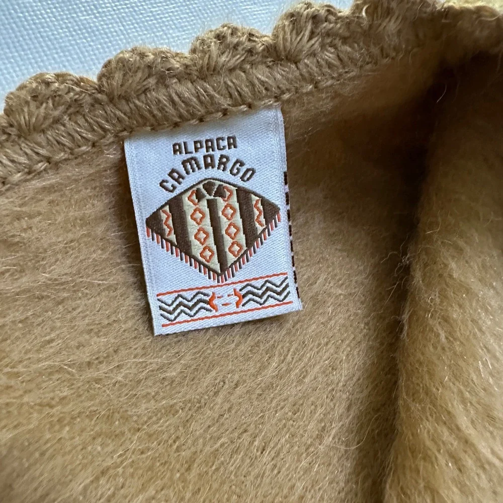 Alpaca Camargo Cape Poncho OS Camel Brown Crochet Lace Fringe Layer Peru Made